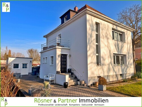Vorderansicht - *Ehemals Unternehmervilla...jetzt Ihr neues Zuhause - TOP gepflegtes Einfamilienhaus*
