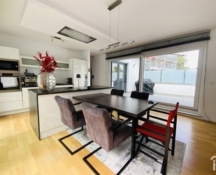 Wohnen auf einer Ebene Moderne, hochwertige 3 Zimmer-Wohnung mit Bungalow-Charakter - Düsseldorf