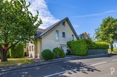 Außenansicht - Charmantes und äußerst gepflegtes Einfamilienhaus mit hohem Wohnkomfort für junge Familien und Paare