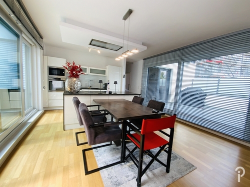 Küche mit großen Essbereich - Erdgeschoßwohnung mit 149,00 m&sup2; in Düsseldorf zur Miete