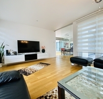 Wohnen auf einer Ebene Moderne, hochwertige 3 Zimmer-Wohnung mit Bungalow-Charakter - Düsseldorf