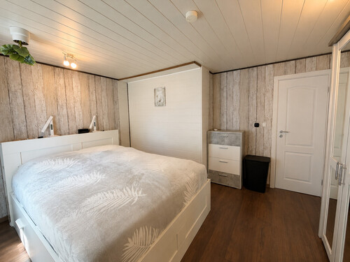 Schlafzimmer EG - 