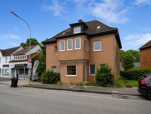 Ostansicht - Löhne-Gohfeld — bezugsfreies Anlageobjekt mit Entwicklungspotenzial