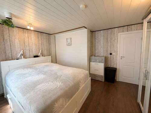 Schlafzimmer EG - 