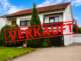 ChatGPT Image 12. Mai 2026, 18_32_24 - RESERVIERT! Großzügiges Zweifamilienhaus Gestringen– perfekt für Großfamilien oder Kapitalanleger