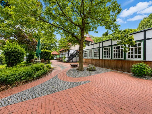 Außenbereich Biergarten - Hotel, Pension, Gasthof in Bad Oeynhausen zum Kaufen