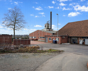 Seltene Gelegenheit: Großes Gewerbeareal mit Halle, Büro und Freifläche - Löhne