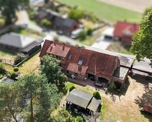 Ideal für Großfamilien: Ruhiges Mehrgenerationenhaus mit Teich und 3 Einheiten - Diepenau