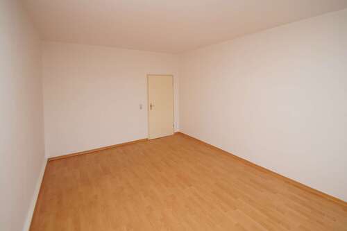 Referenz Wohnraum - 3 Zimmer Erdgeschoßwohnung zum Kaufen in Leipzig