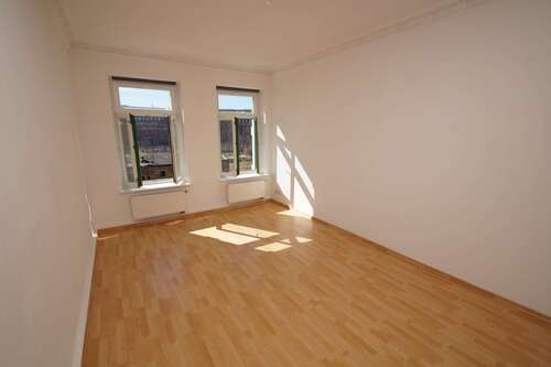 Wohnraum Referenz - 3 Zimmer Erdgeschoßwohnung zum Kaufen in Leipzig