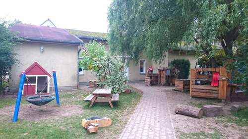 Vorderansicht Reihenhaus C - Verkauf eines 96 qm eingeschossigen Reihenhauses in sehr ruhiger Anliegerstraße nahe des Nymphensees
