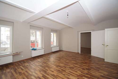 Zimmer - 3 Zimmer Laden, Geschäft, Verkaufsfläche zur Miete in Leipzig