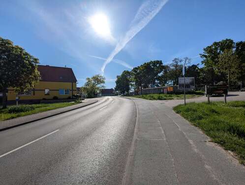 Straßenansicht - Anlageobjekt zum Kaufen in Muldestausee