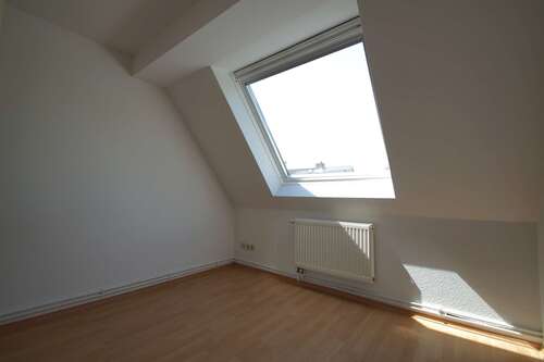 B15 - Schlafzimmer - 2 Zimmer Etagenwohnung in Mücheln (Geiseltal)