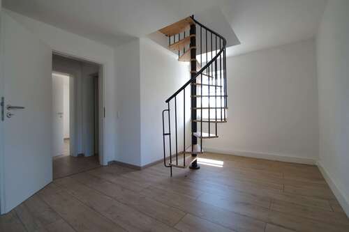 B17 - Wendeltreppe - 