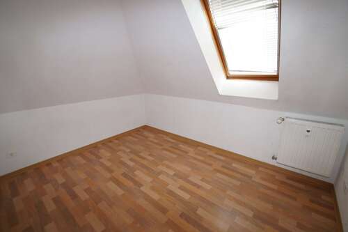 Schlafen Referenz Nachbarwohnung - 3 Zimmer Dachgeschoßwohnung in Leipzig