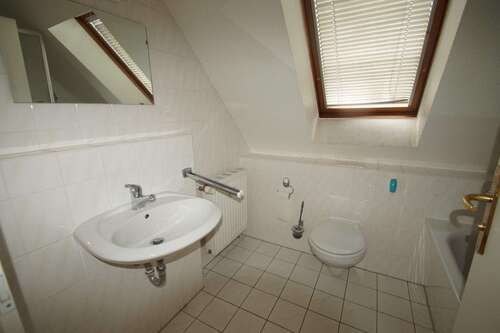 Bad Referenz Nachbarwohnung - 