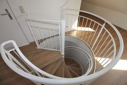 Wendeltreppe - 3 Zimmer Dachgeschoßwohnung zum Kaufen in Leipzig