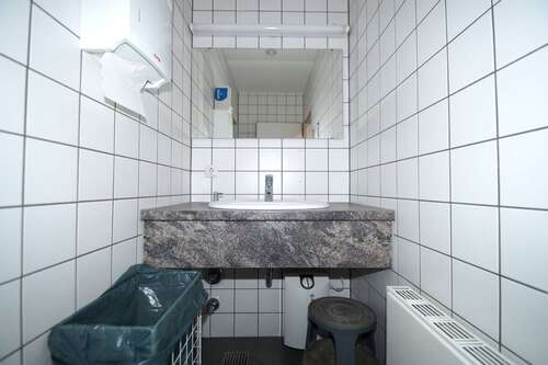 WC - 