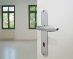 Neuer Fußboden möglich: einzigartige 3-Zimmerwohnung mit Dusche + Badewanne! - Chemnitz