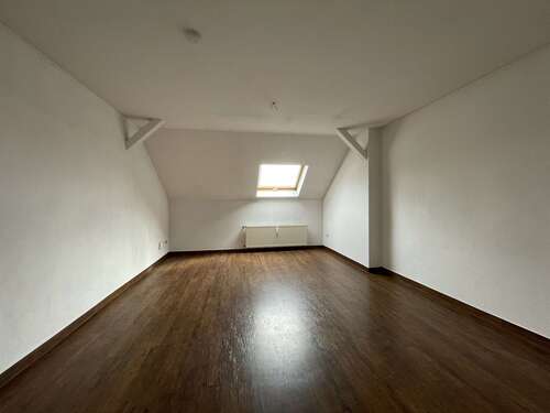 Wohnzimmer - 3 Zimmer Dachgeschoßwohnung in Chemnitz