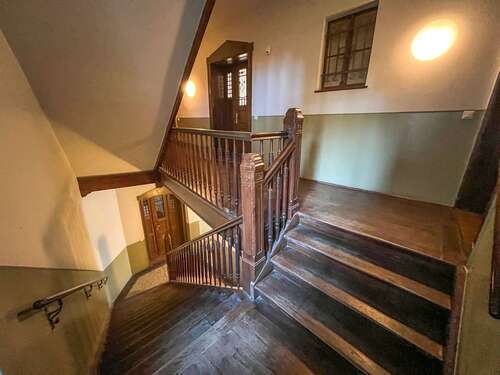 Treppenhaus - 3 Zimmer Etagenwohnung zum Kaufen in Leipzig