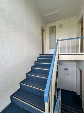 Treppenhaus - Etagenwohnung mit 60,51 m² in Neukieritzsch zum Kaufen