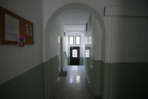 Hauseingang - 20 Zimmer Mehrfamilienhaus, Wohnhaus zum Kaufen in Meißen