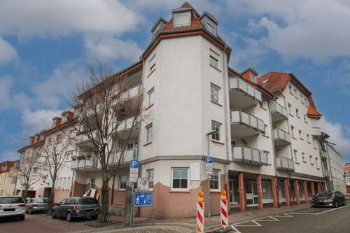 Straßenblick - 5 Zimmer Maisonettenwohnung zum Kaufen in Leimen
