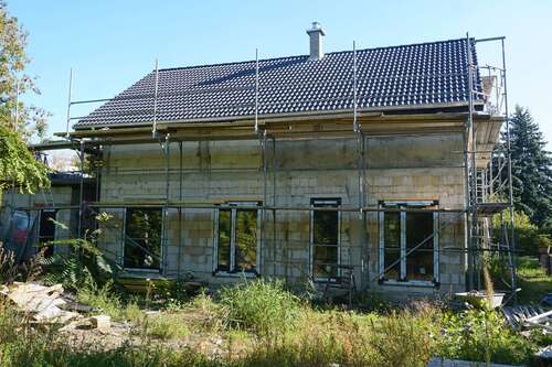 Hausansicht hinten - 5 Zimmer Einfamilienhaus in Halle (Saale)