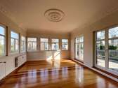 WE2 Zimmer - Stilvolle Eigentumswohnung mit Einbauküche in exclusiver Stadtvilla in Hamburg-Rahlstedt