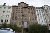 straßenseitige Ansicht - Letztes unsaniertes Haus im Wohnkarree