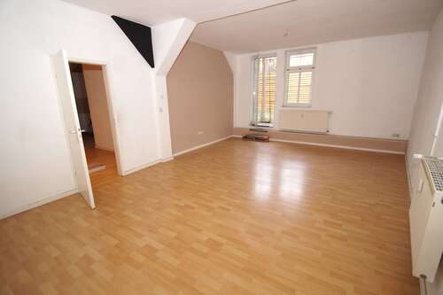 Wohnzimmer - 3 Zimmer Erdgeschoßwohnung in Erfurt