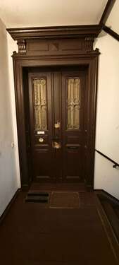 Wohnungseingangstür - Mehrfamilienhaus, Wohnhaus mit 957,00 m&sup2; in Leipzig zum Kaufen