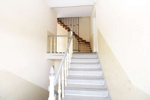 Treppenhaus - 1.5 Zimmer Dachgeschoßwohnung in Erfurt