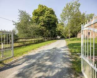 Charmanter Gutshof auf 2 ha Land – stilvoll saniertes Anwesen nur 10 km von Binz - Bergen auf Rügen Bundesweit - Mecklenburg-Vorpommern - Rügen - Berg