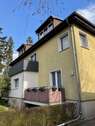 Straßenseitiges Mehrfamilienhaus - 