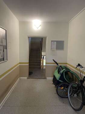 Eingangsbereich - 3 Zimmer Etagenwohnung zum Kaufen in Leipzig