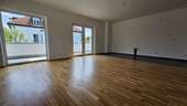 Blick zum Balkon - Erdgeschoßwohnung mit 100,10 m² in Leipzig zum Kaufen