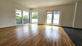 Wohnzimmer - 4 Zimmer Erdgeschoßwohnung in Leipzig