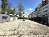 Ansicht Stellplätze - << Privater Pkw-Außenstellplatz auf umzäuntem Gelände in Leipzig-Ost! >>
