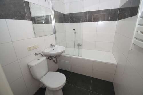 Badezimmer (Referenzfoto) - 3-Zimmer-Wohnung mit Badewanne - Wohnberechtigungsschein erforderlich