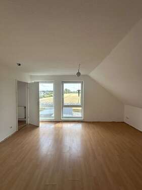 Wohnzimmer Ansicht 1 - 3 Zimmer Etagenwohnung in Borna