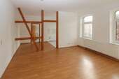 Wohn- und Kochbereich - Wohnen mit Flair: 2-Zimmer-Wohnung in der Andreasvorstadt