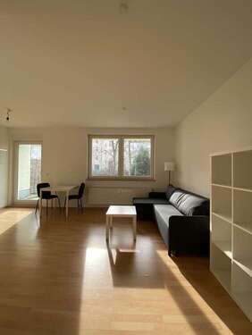 Wohnzimmer - 2 Zimmer Erdgeschoßwohnung in Leipzig