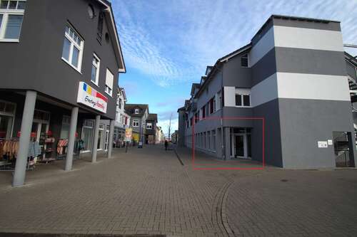 Ihr neues Gewerbe - Hochfrequentierte 150m²-Gewerbefläche in Dessau-Roßlau: Ideal für Apotheke oder Fachhandel!
