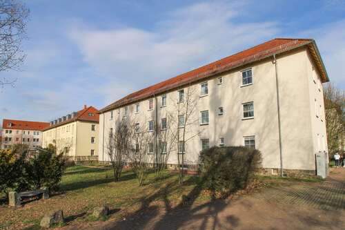 Hausansicht 2 - 2 Zimmer Etagenwohnung zur Miete in Torgau