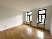 Wohnzimmer - 2 Zimmer Etagenwohnung zum Kaufen in Leipzig