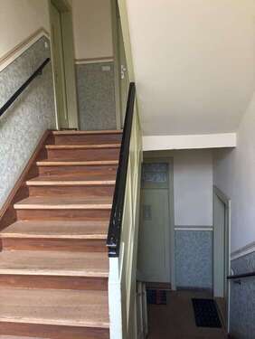 Treppenhaus - 1 Zimmer Etagenwohnung in Leipzig