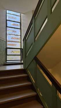 Treppenhaus - 1 Zimmer Etagenwohnung zum Kaufen in Leipzig